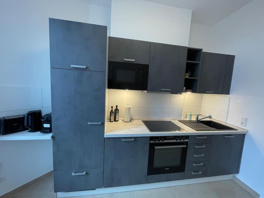 Lucky Stays Ls10 - Vollausstattung - Zentrum - Aufzug - Grosse Kueche - 2 Zimmer - Smart-Tv Магдебург Екстер'єр фото